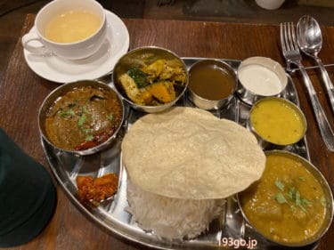 【西荻窪　南インド料理】「とら屋食堂」で　ディナーミールスを！日替わり2種とお替りも楽しむ。Go To Eat対象は嬉しい