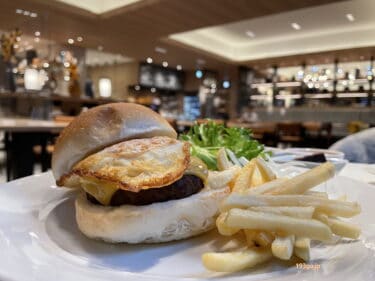 フェアフィールド・バイ・マリオット大阪難波　朝食はハンバーガーをチョイス！スープ＆パンビュッフェ付きも嬉しい