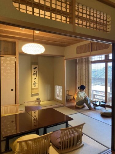 京都・石塀小路「龍吟」スイートルーム2室のみ大人の隠れ家宿へ！風情たっぷりの和室で朝ヨガも
