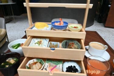 【朝食リポ】「voco大阪セントラル」朝食は選べるメイン+ビュッフェ　木箱にこだわり食材が詰まった和朝食　日本初上陸ホテル「voco」に宿泊